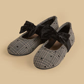 Checked elastic strap ballerina shoes
