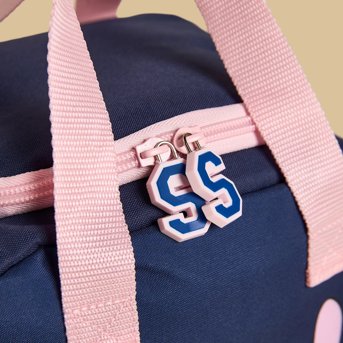 Stitch print lunchbag with zip closure