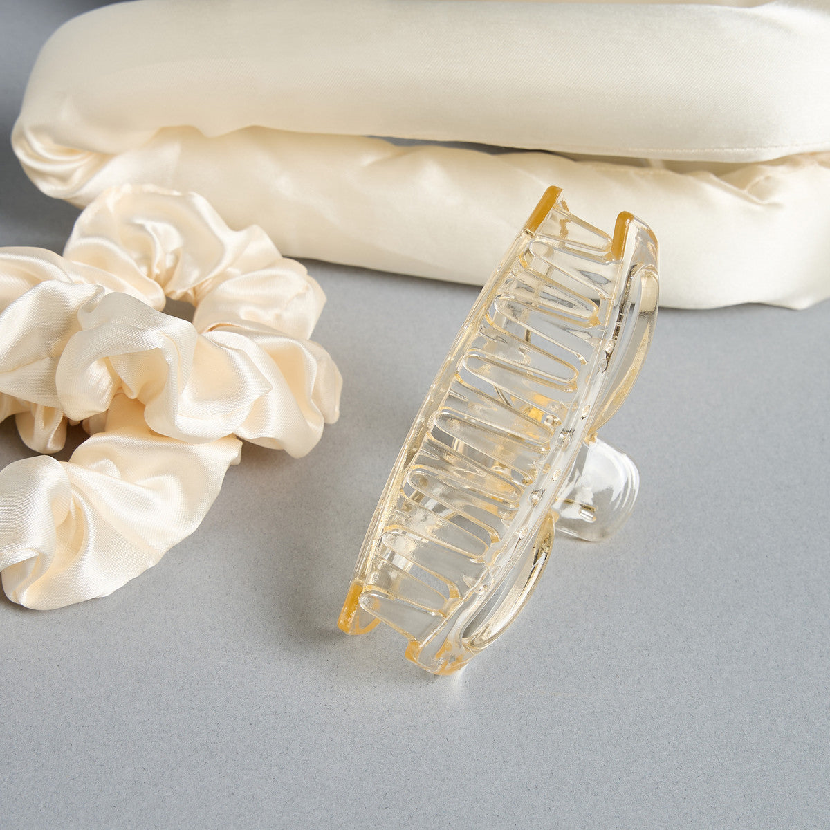 Assorted 4- piece hair roller set