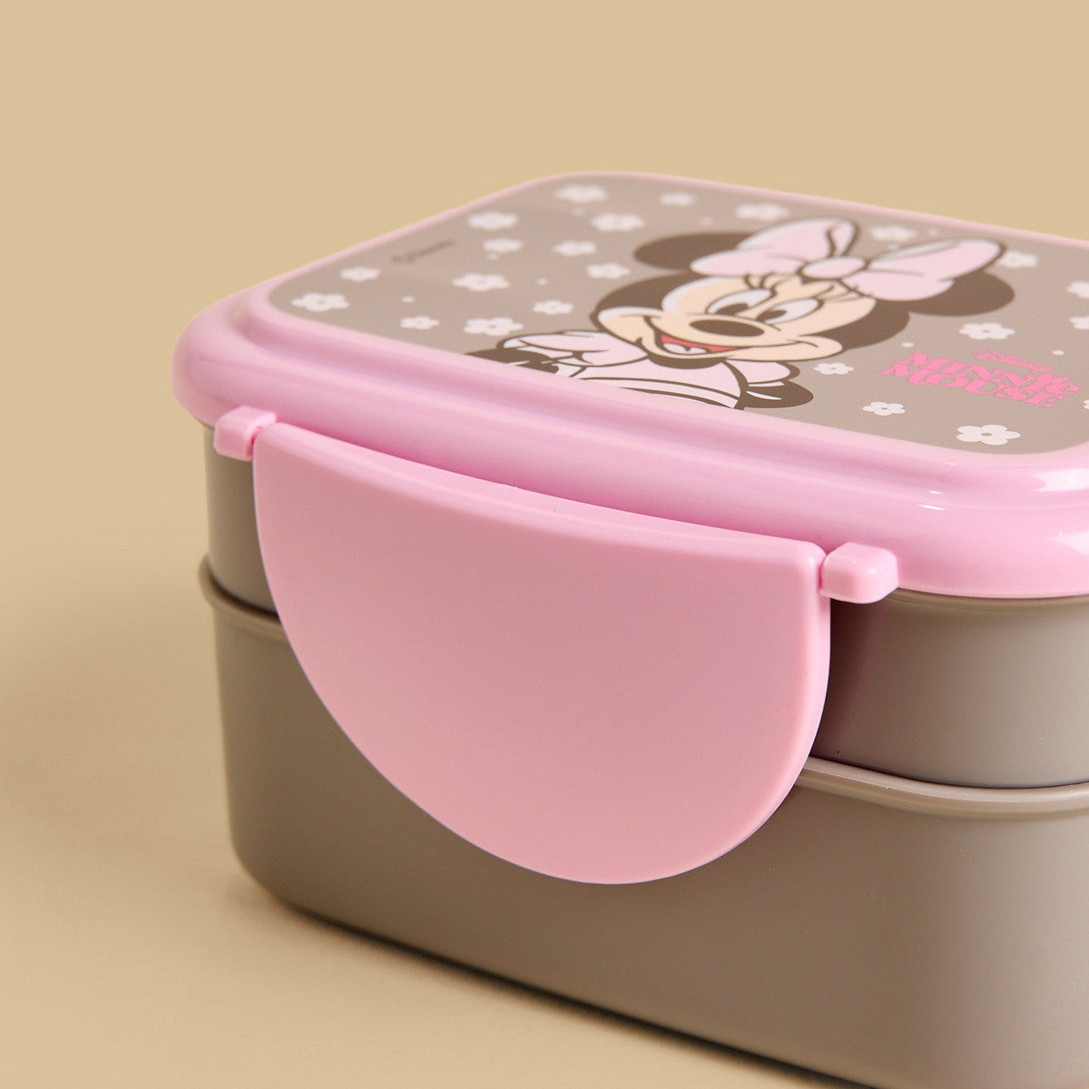Minnie Mouse print lunchbox with fork