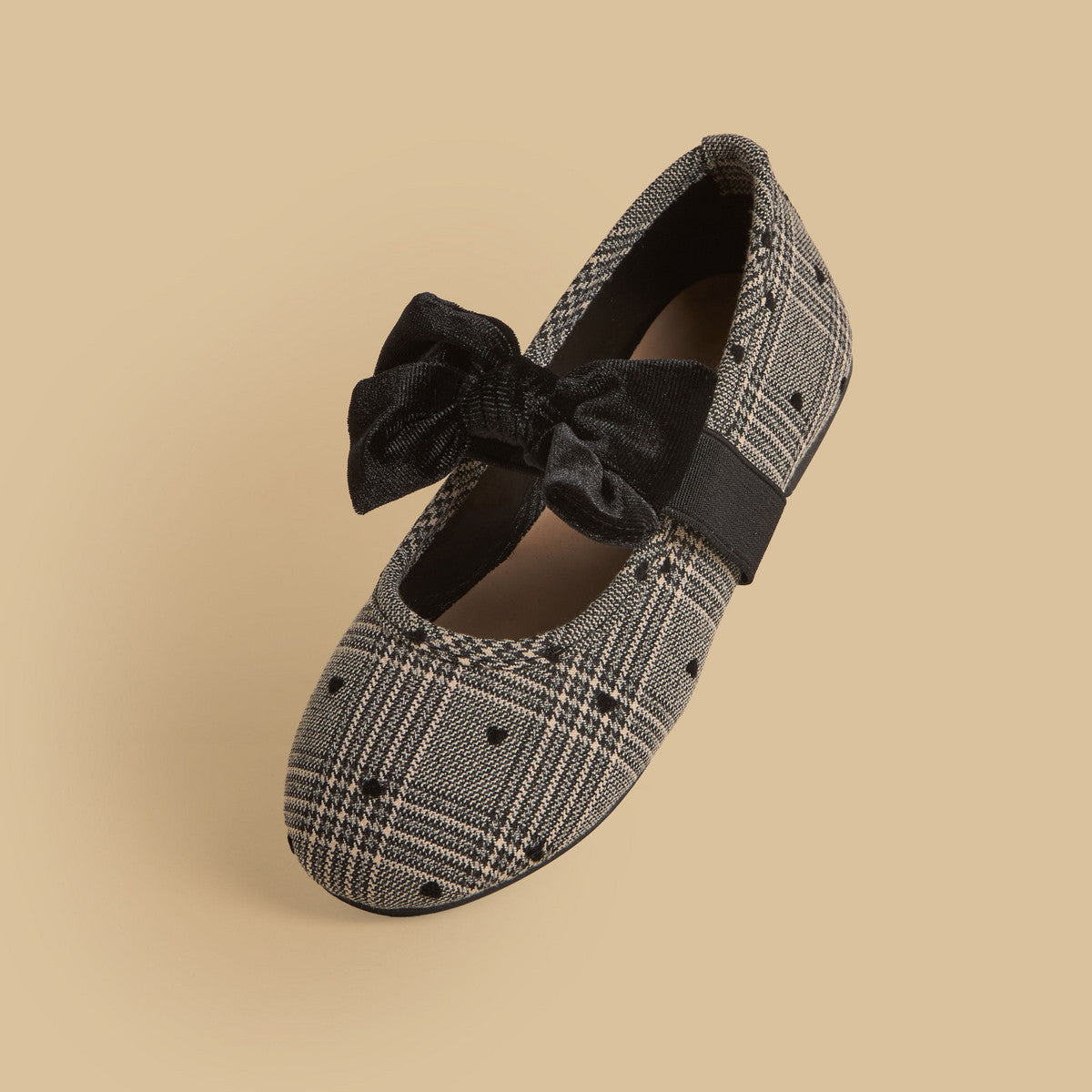 Checked elastic strap ballerina shoes