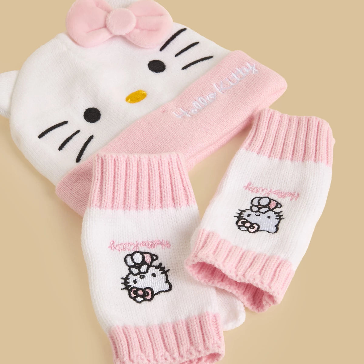Hello kitty beanie with gloves set