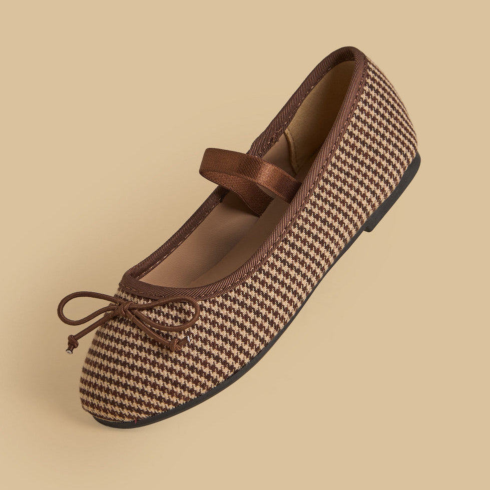 Checked elastic strap ballerina shoes