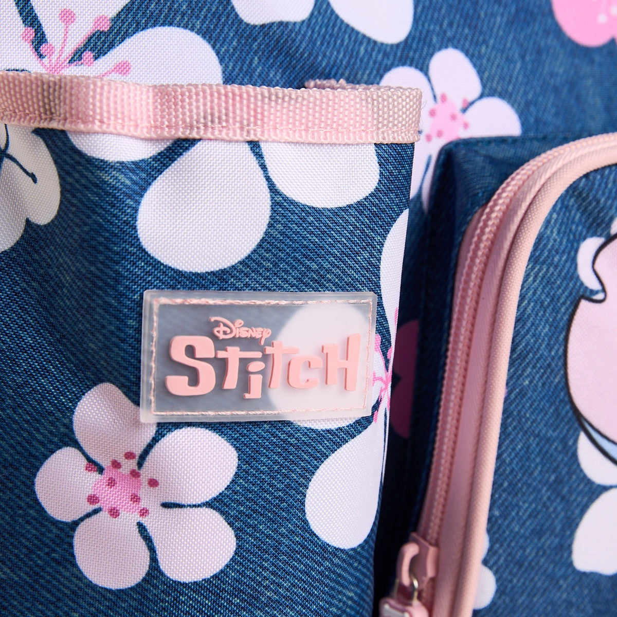 Stitch print lunchbag with zip closure