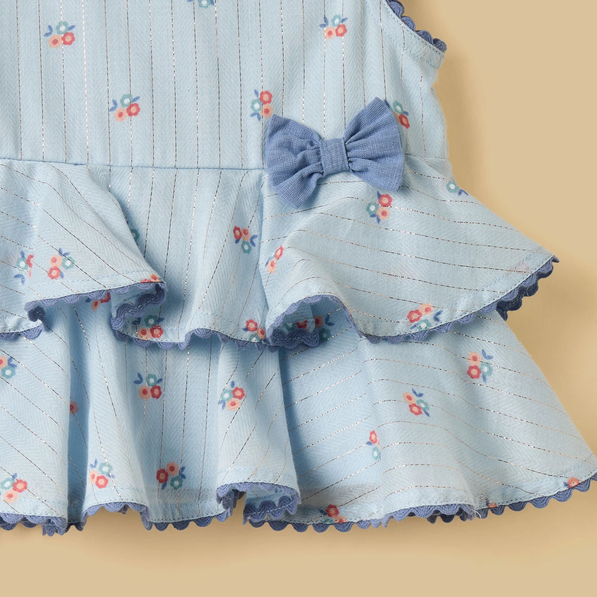 Floral print sleeveless tiered top and shorts set