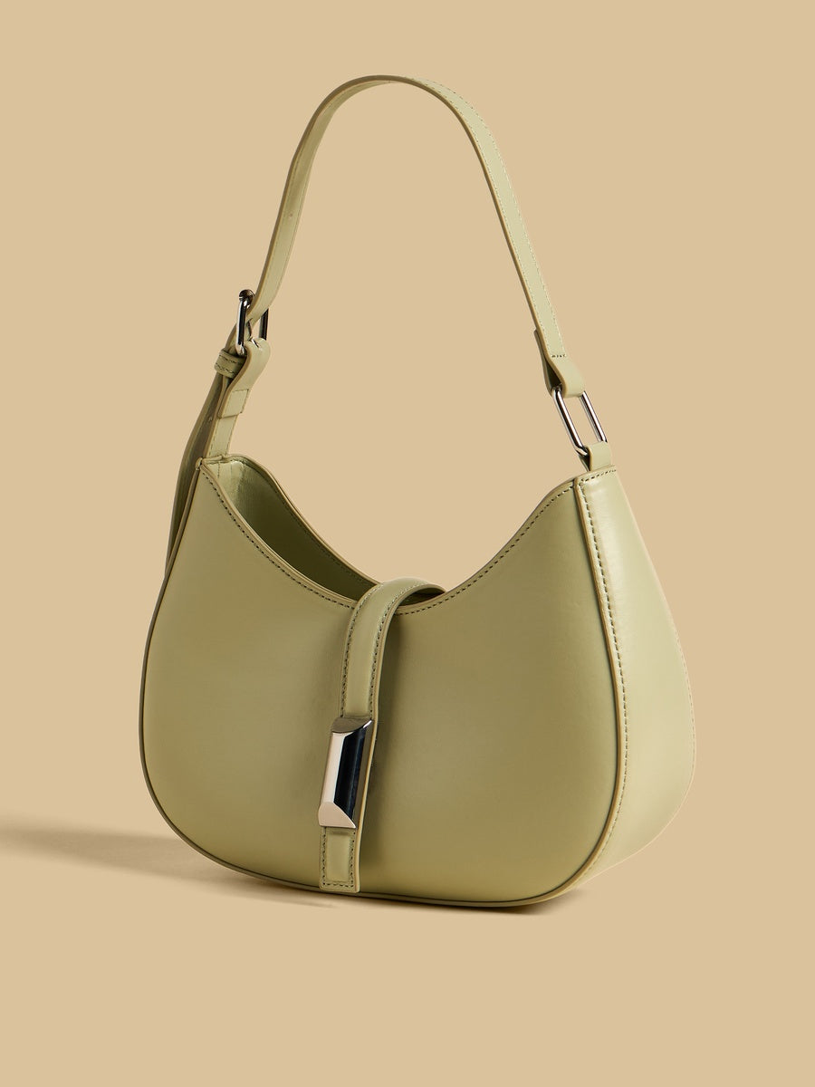 Max shoulder bag with adjustable strap