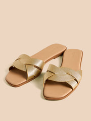 Cross strap slip-on flat sandals