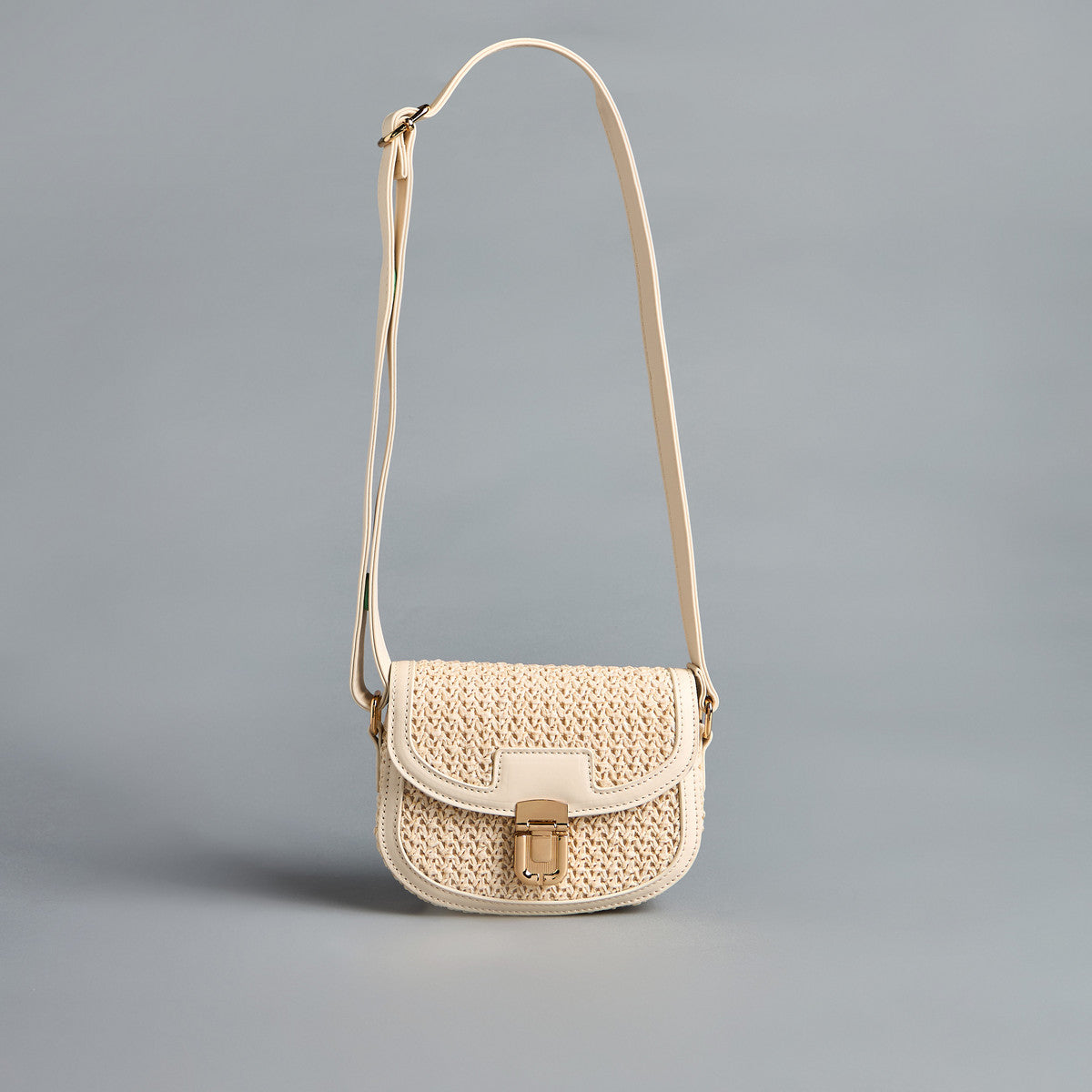 Max Black Women Crossbody Bag with Gold Lock Closure – Stylish and Versatile