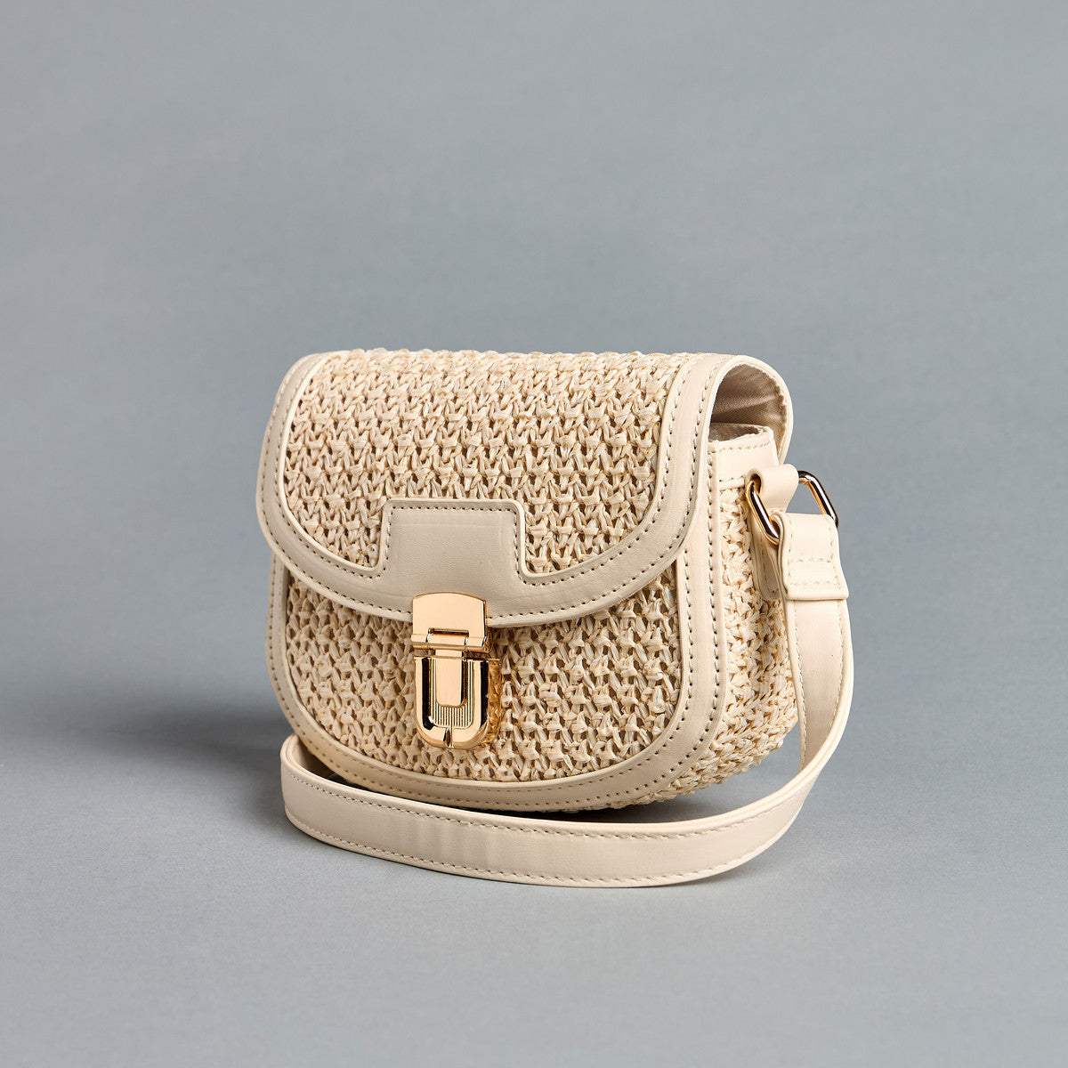 Max Black Women Crossbody Bag with Gold Lock Closure – Stylish and Versatile