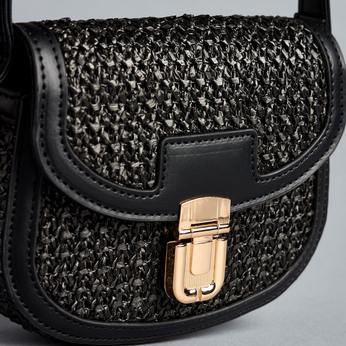 Max Black Women Crossbody Bag with Gold Lock Closure – Stylish and Versatile