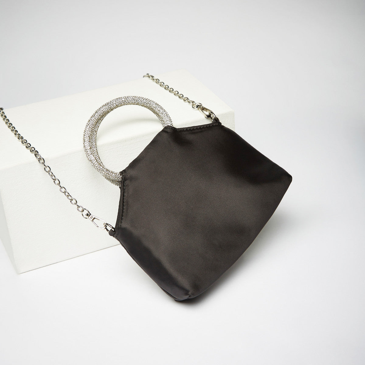 Max Brand Crystal Studded Knot Handle Bag – Black